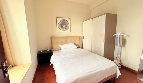 Economy Suite