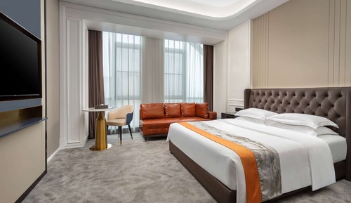Deluxe Room, 1 King Bed, Non Smoking, City View