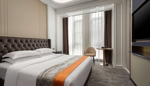 Standard Room, 1 King Bed, Non Smoking, City View