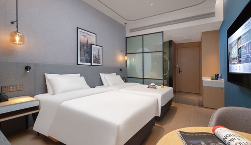 Executive Twin Room, City View