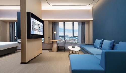Suite, City View