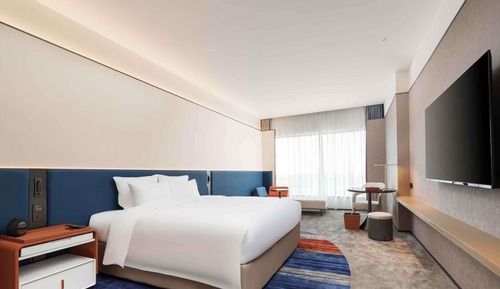 Superior Room, 1 King Bed