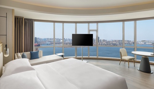 Lakeview Suite