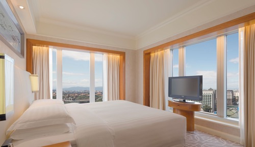 Two-Bedroom Family Suite, 1 King Bed & 2 Twin Beds