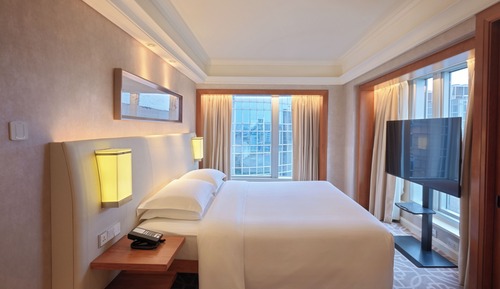 Two-Bedroom Family Suite, 2 King Beds