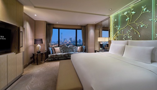 Deluxe Room, 1 King Bed, Non Smoking, River View