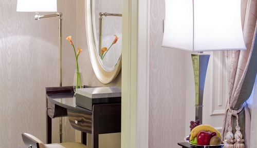 Fairmont Gold, Grand Room, 1 King Bed, Executive Level