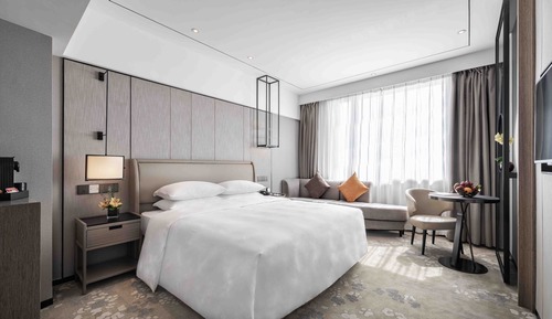 Landmark Theme River View Double Room