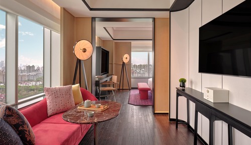 Deluxe Room, 1 King Bed