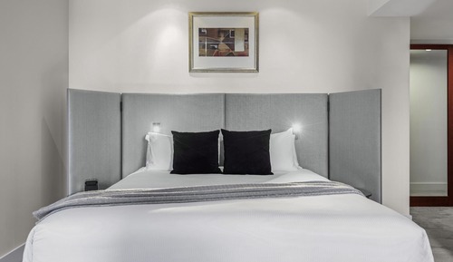 Peppers Deluxe Room