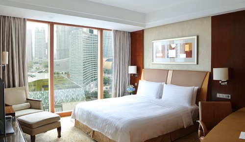 Grand Tower Horizon Executive 1 King