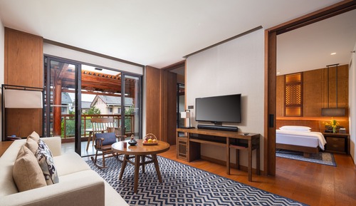 Suite, 1 King Bed (Prestige)
