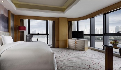 Premium Room, 1 King Bed, River View