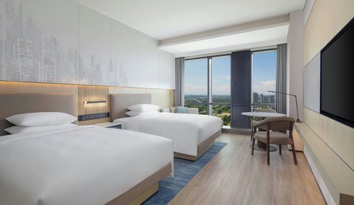 Superior Room, 2 Twin Beds, City View