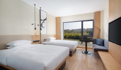Room, 2 Twin Beds, Garden View