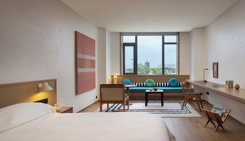 Studio, 1 King Bed (Temple)