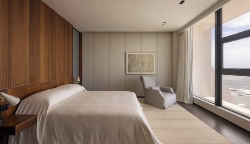 Suite, Sea View