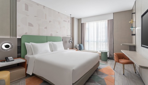 Suite, 1 King Bed
