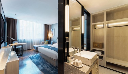 Superior Double Room, City View