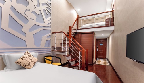 Family Loft, Partial Lake View