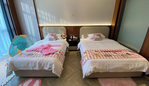 Family Triple Room, Balcony, Park View