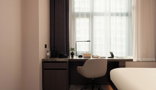 Premier Twin Room, City View