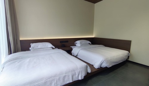 Classic Twin Room