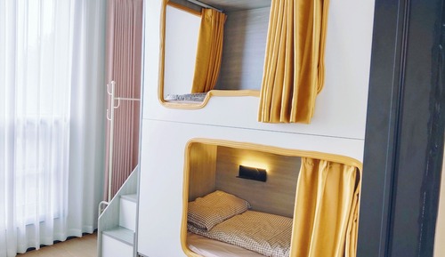 Comfort Shared Dormitory, Women only