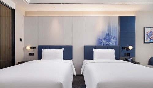 Superior Twin Room, City View