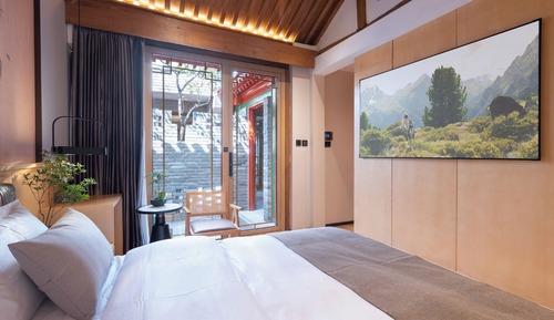 Intimate Private Courtyard King Room