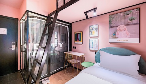 Superior Twin Room, City View