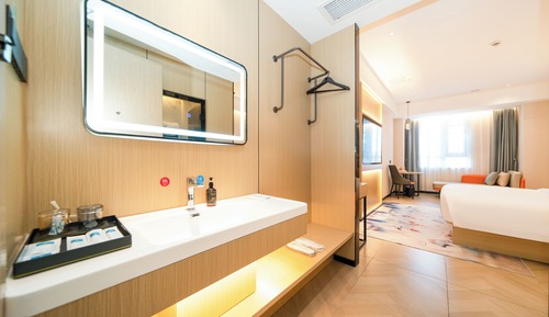 Superior Double Room, City View