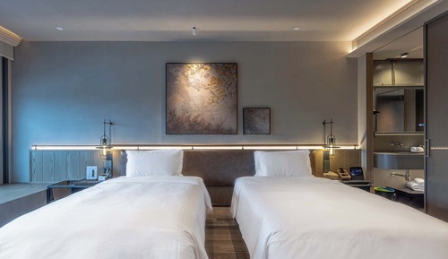 Classic Twin Room, River View