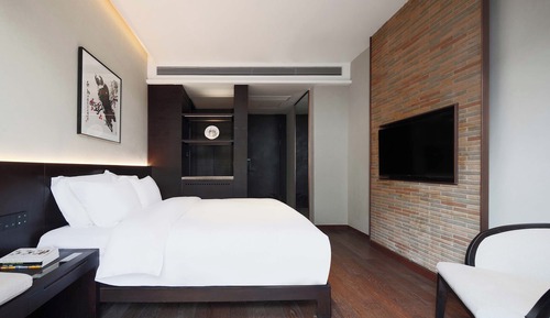 Deluxe Double Room, Garden View