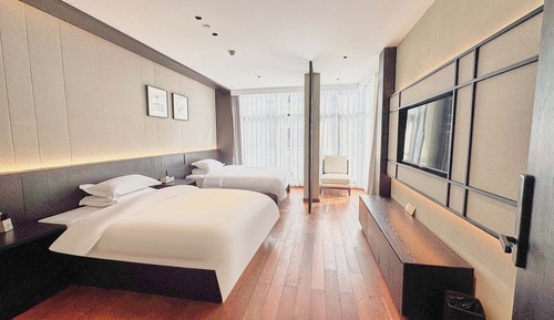 Senior Twin Room, Balcony, Garden View
