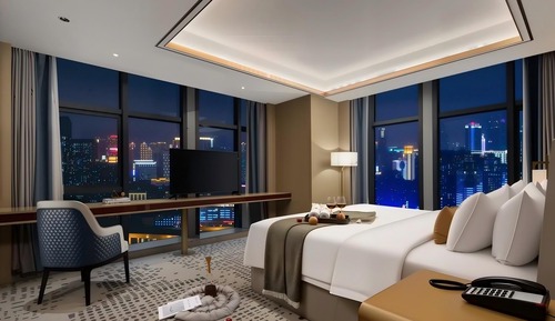 Panoramic Suite, City View