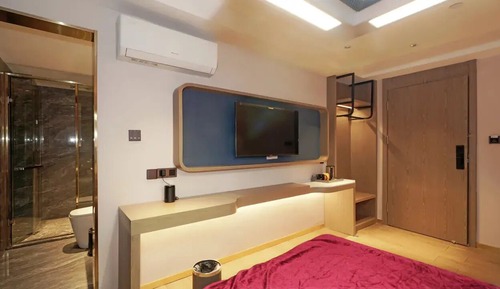 Deluxe Double Room, City View