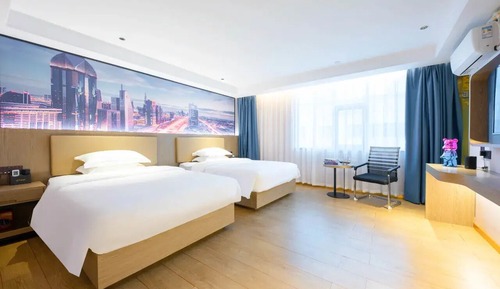 Comfort Double or Twin Room, City View