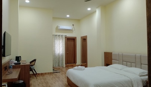 Luxury Double Room, City View