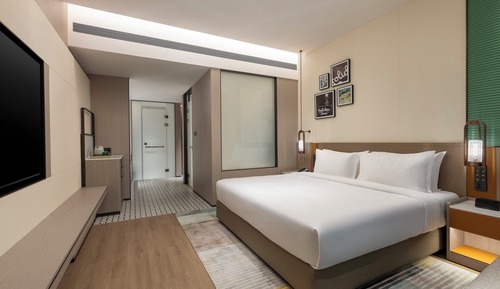 Premium Room, 1 King Bed, Garden View (Indoor Private Hot Spring)