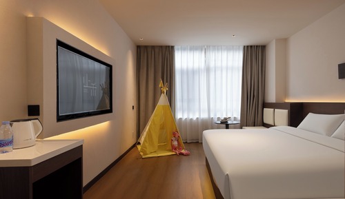 Family Double or Twin Room, City View