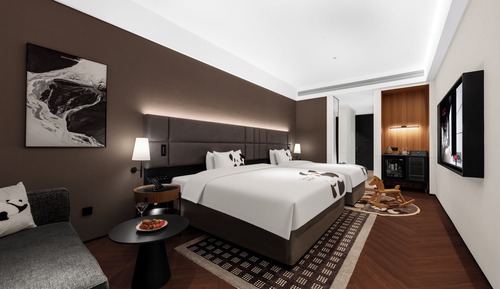 Signature Quadruple Room, City View