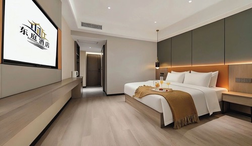 Room, City View