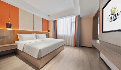 Suite, City View