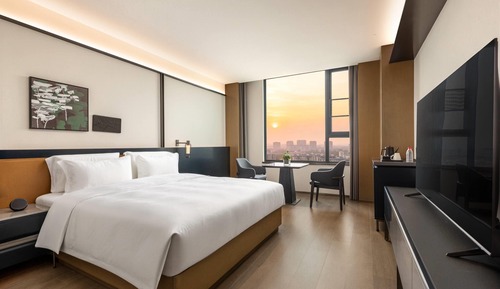 Superior Room, 1 King Bed, Non Smoking