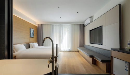 Deluxe Twin Room