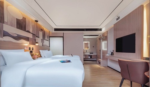 Suite, City View