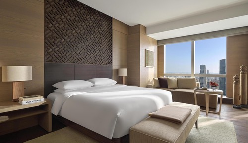 Deluxe Suite, 1 King Bed (Carton Tower View)