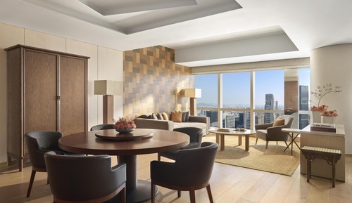 Executive Suite, 1 King Bed (Canton Tower View)