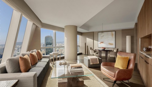Deluxe Suite, 1 King Bed, City View